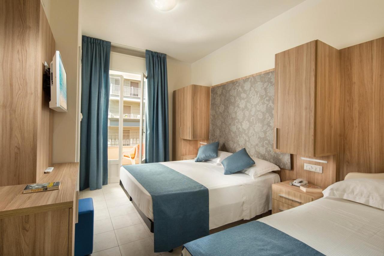 Hotel Cannes Riccione Extérieur photo