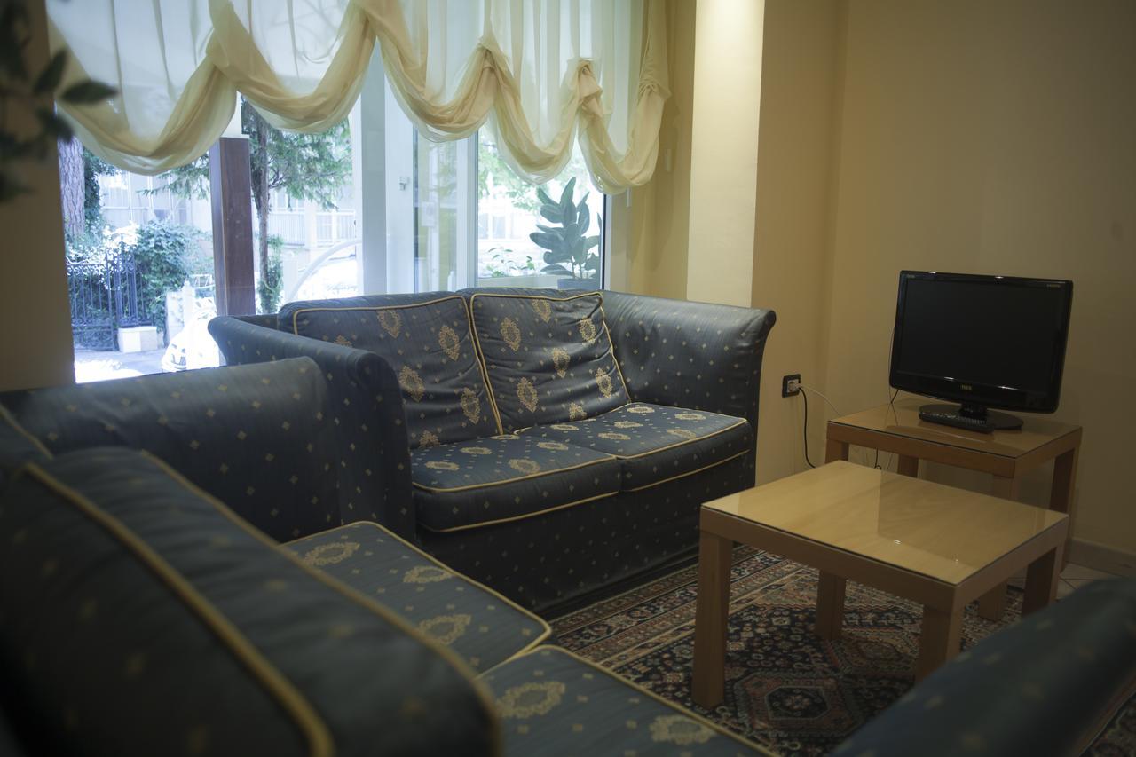 Hotel Cannes Riccione Extérieur photo